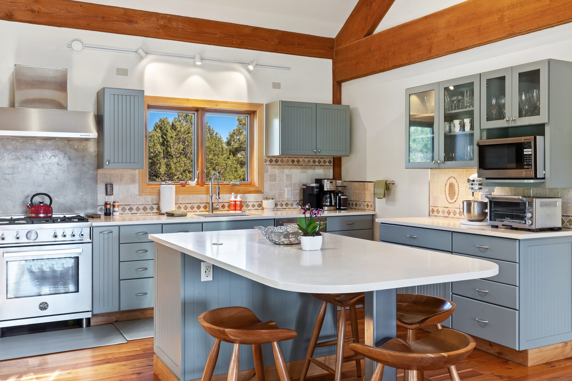 Whip up your favorite meals in this beautifully designed chef-grade kitchen.