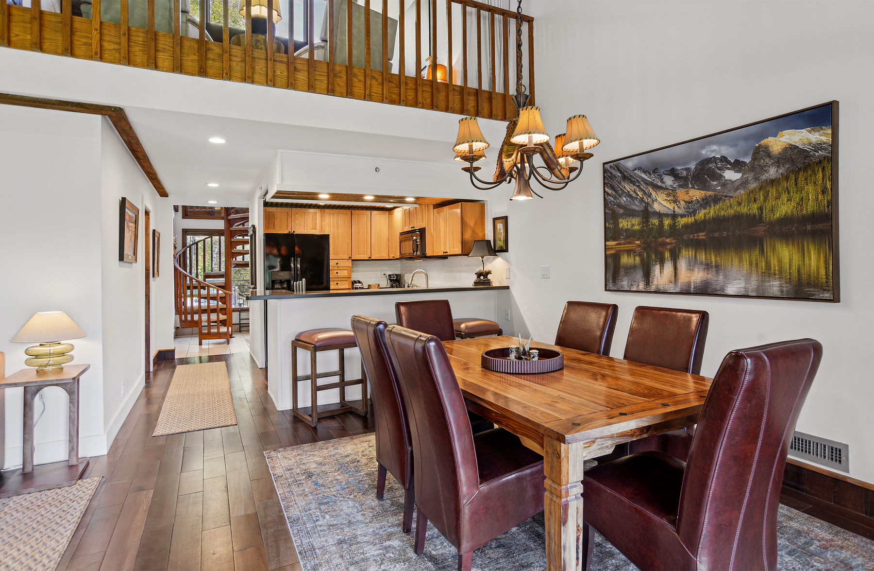 Dining area with seating for 6. 
