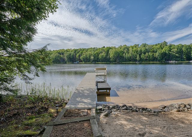 New! Spectacle Lakefront W/ Sandy Beach, Dock, Kayaks, AC, Fire Pit 4