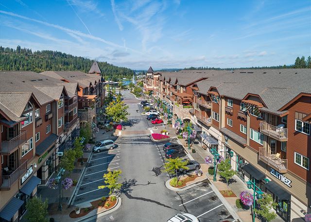 New Listing! Riverstone Condo | Private Balcony | Walk to Shops and Dining