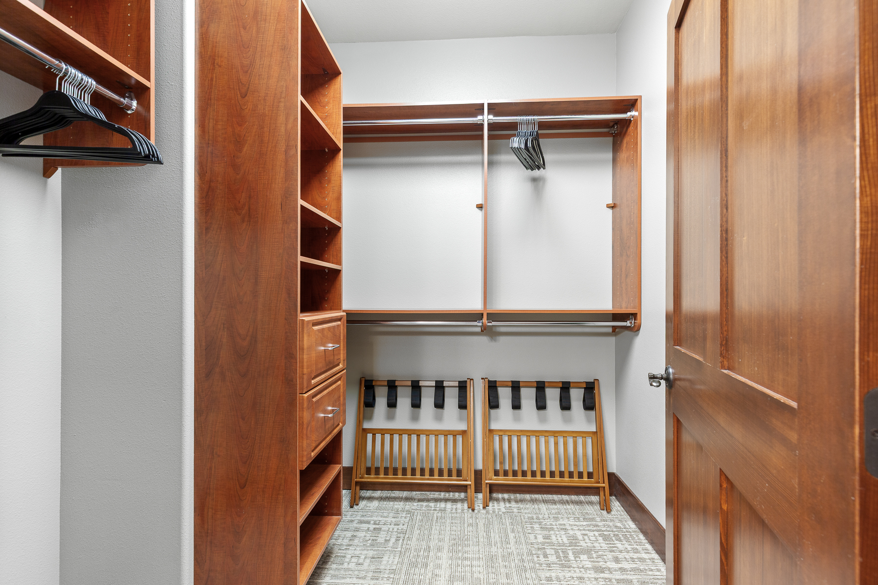 Main King bedroom walk-in closet