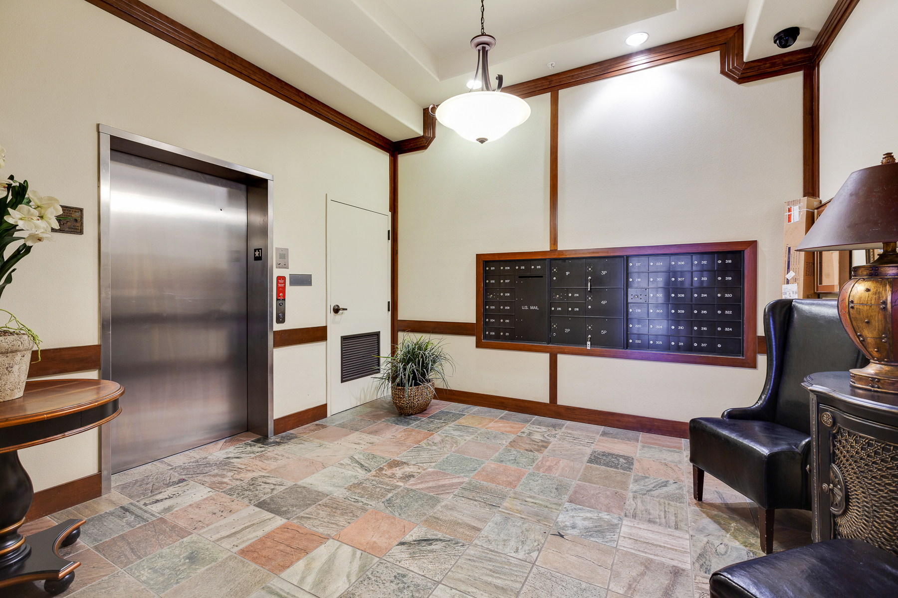 Downstairs area to elevators