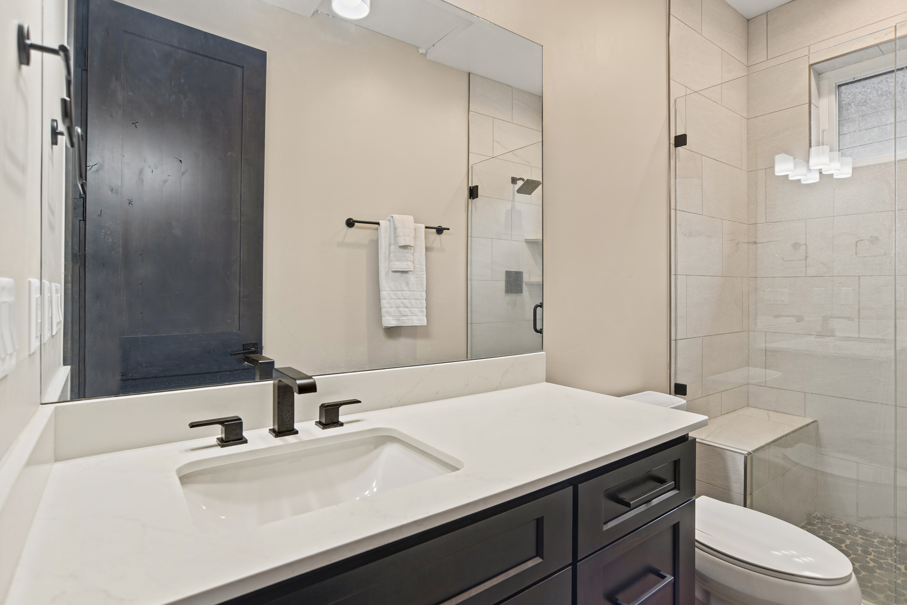 2nd Full Bathroom (3rd Floor - Shared by the 2nd and 3rd Bedrooms)