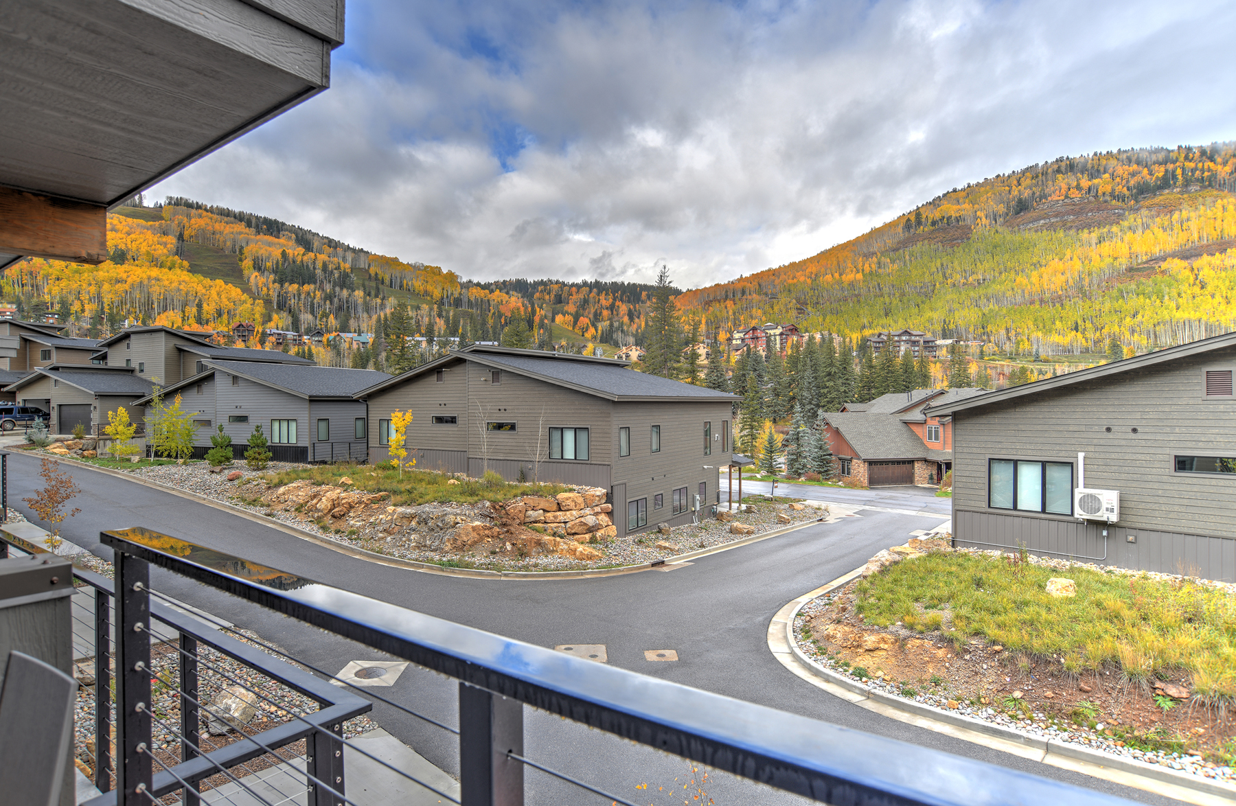 Views across to Purgatory ski Resort from the Deck
Outdoor dining table and Weber BBQ Grill