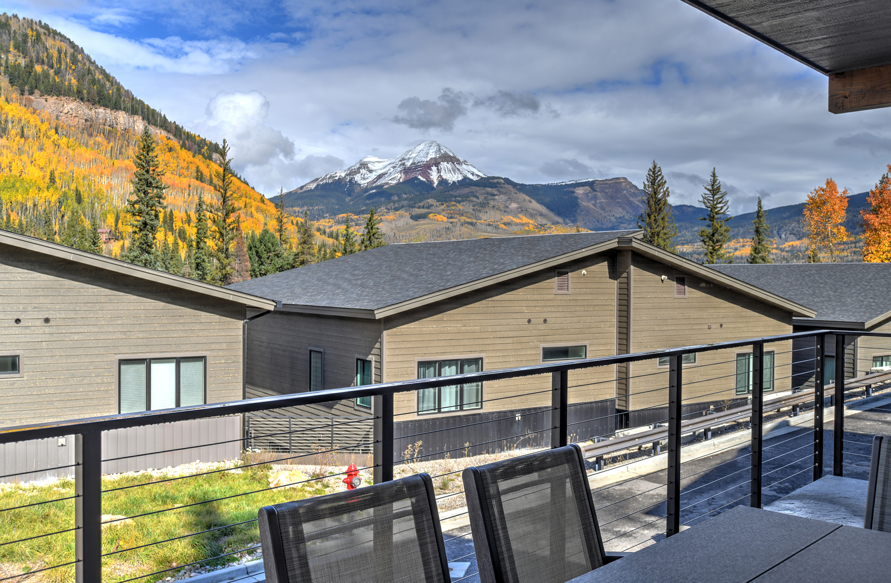 View of Engineer Mtn from the Deck
Outdoor dining table and Weber BBQ Grill