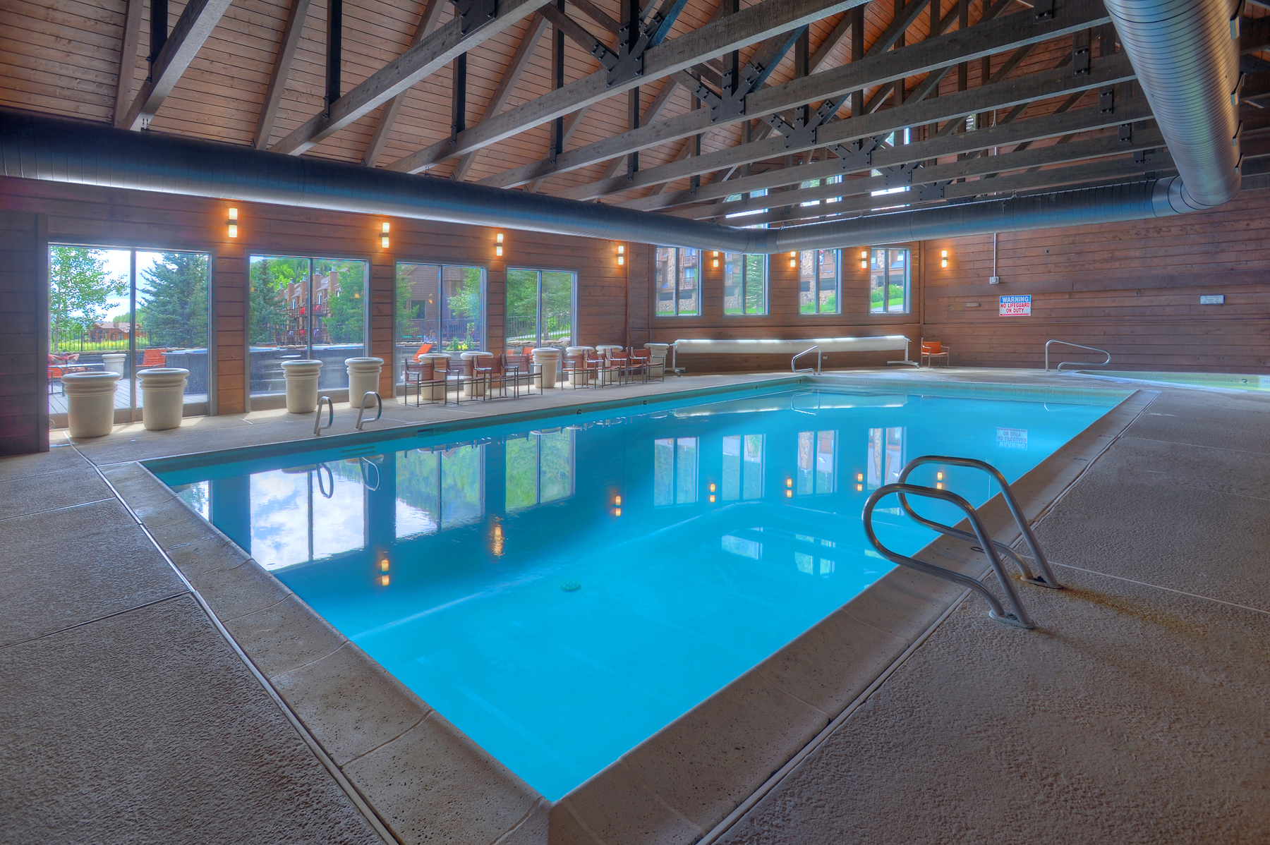 Heated pool & hot tub open year round'