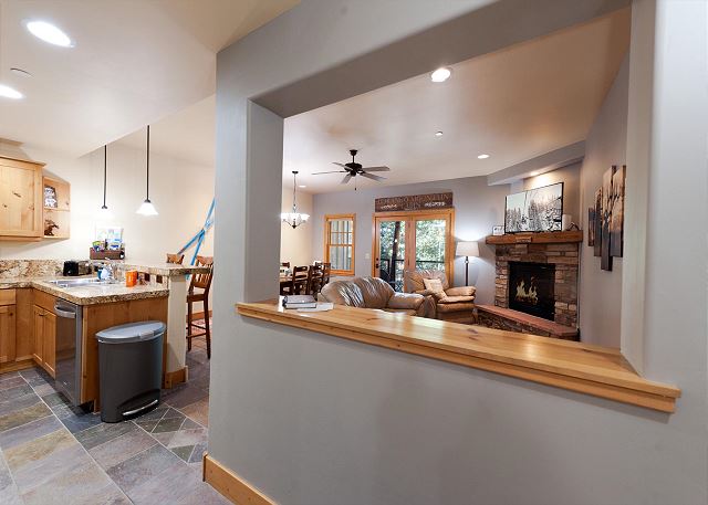 Pet Friendly Black Bear Townhome across from Purg - Views - Free Shuttle 10