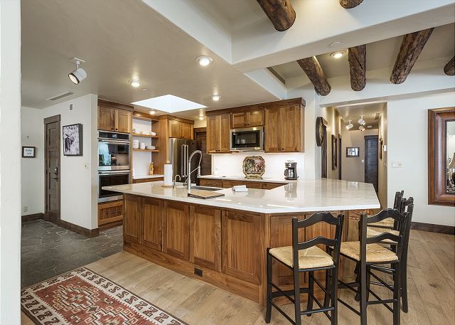 Ski in/Out 7th Floor Penthouse at Purg - Huge Deck w/ Mountain/Slope Views/AC 8