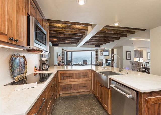 Ski in/Out 7th Floor Penthouse at Purg - Huge Deck w/ Mountain/Slope Views/AC 7