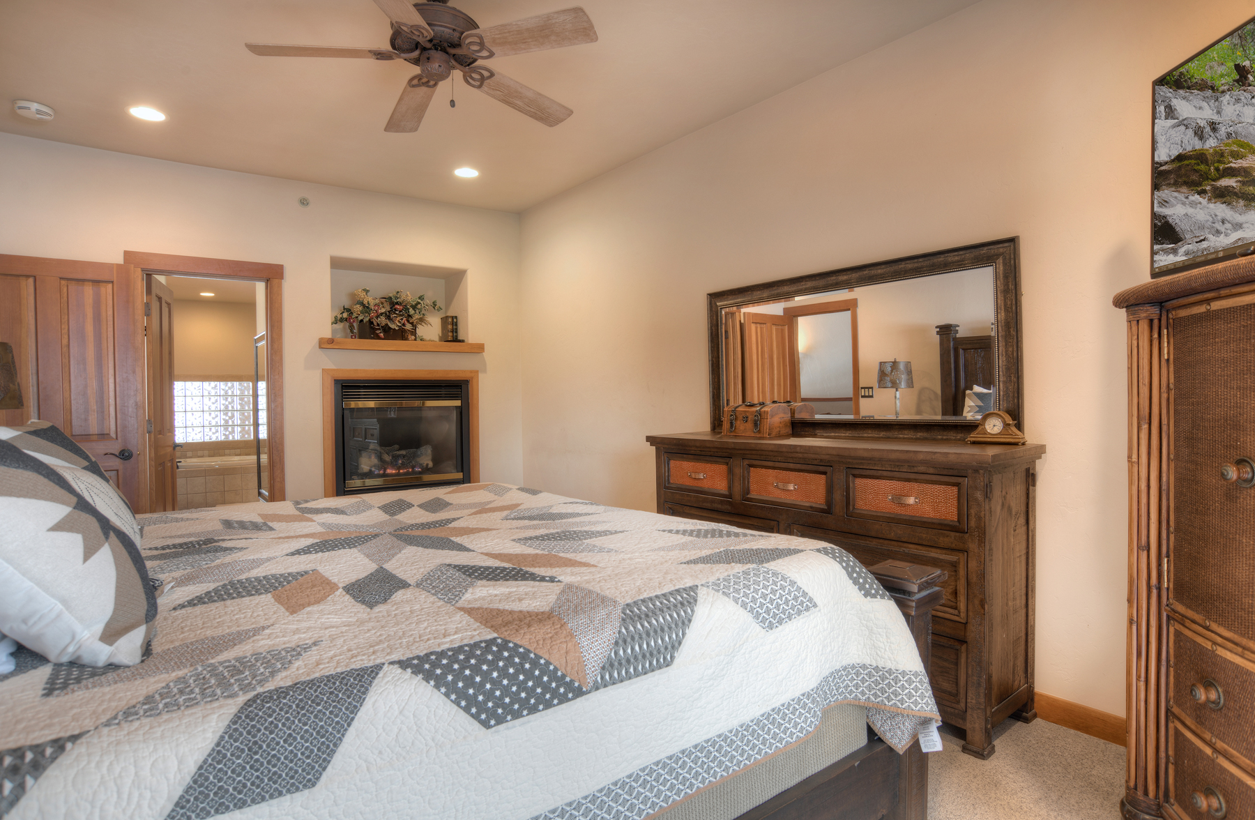Master Bedroom - King, TV, Gas Fireplace and Deck (3rd Floor)