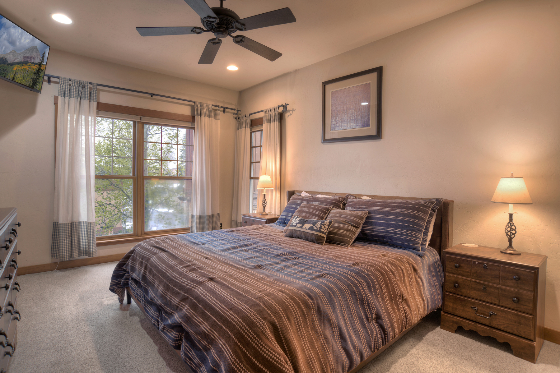 2nd Bedroom - King and TV (2nd Floor)