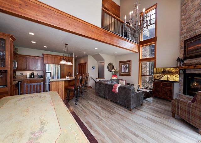 Luxury Elkpoint Townhome - True Ski in/Ski Out - Best Location (End Unit) 6