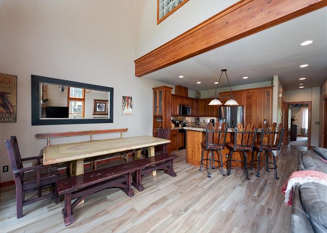 Luxury Elkpoint Townhome - True Ski in/Ski Out - Best Location (End Unit) 9