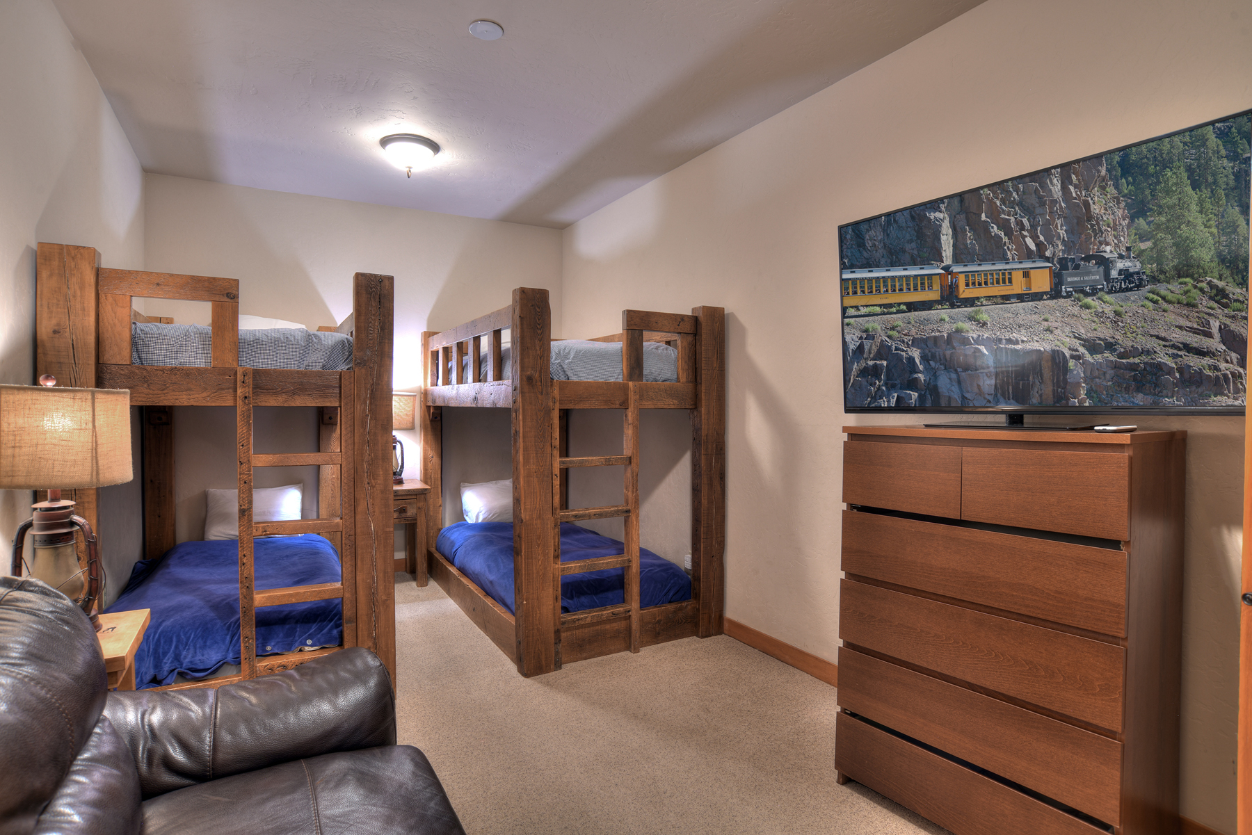 4th Bedroom (Ground floor) - 2 sets of bunk beds (single over Single) - TV