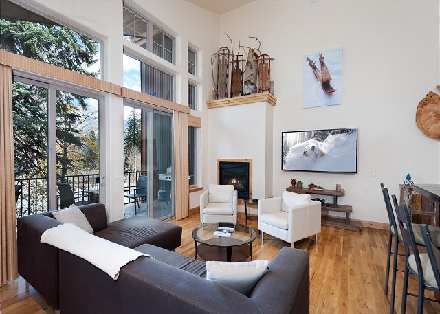 Luxury Townhome - Views - Ski in/Out - End Unit - Fire Pit