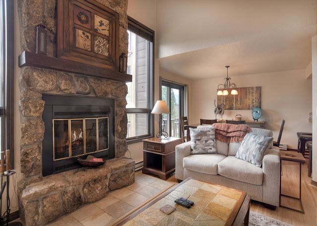 Spacious Condo/ Great Views/Heated Pool/Enclosed Loft 5