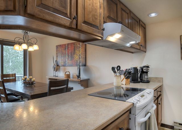 Spacious Condo/ Great Views/Heated Pool/Enclosed Loft 9