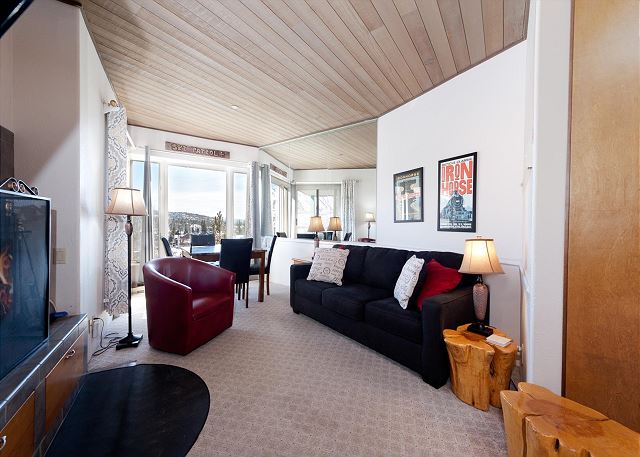 4th Floor Studio - Slope Views - Deck - Ski in/Ski Out 6