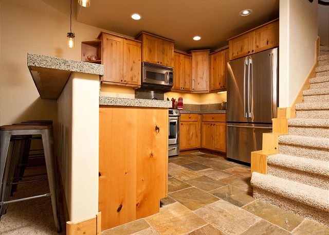 Black Bear Townhome - Great Views - Ping Pong - Professionally Decorated 6