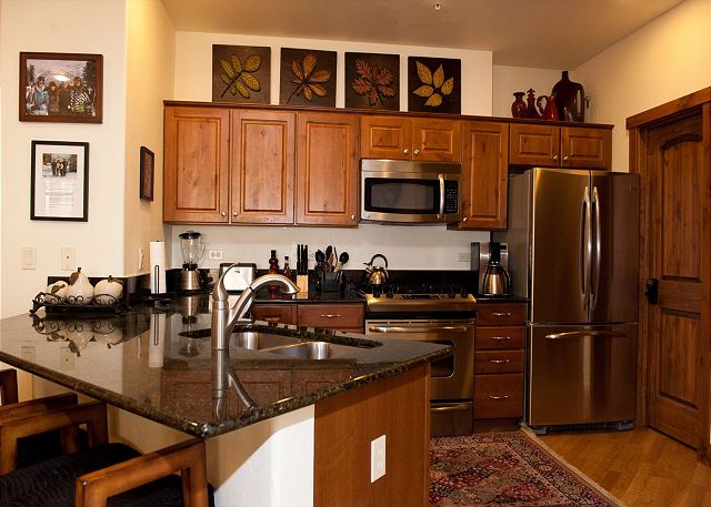 Peregrine Point Condo by the Main Plaza - Walk to Slopes 8