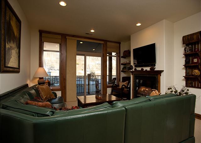 Peregrine Point Condo by the Main Plaza - Walk to Slopes 6