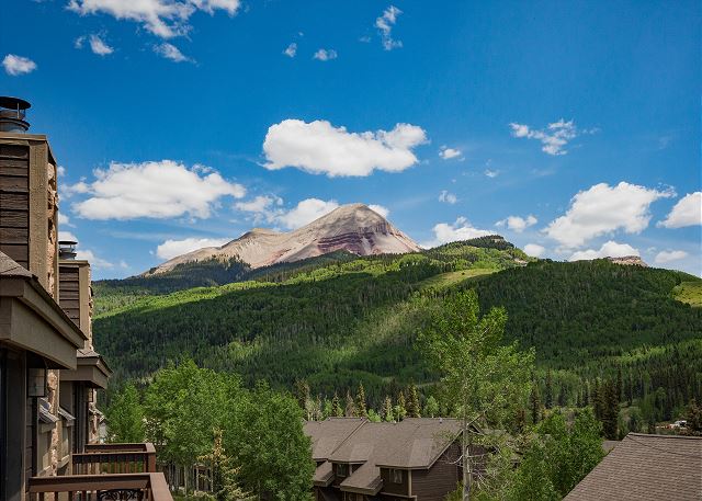 Cascade Village Condo - Awesome Views - Heated Pool 7