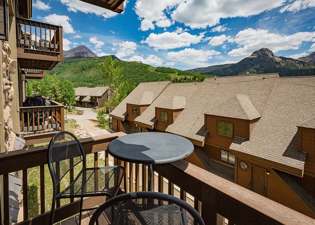 Cascade Village Condo - Awesome Views - Heated Pool 8