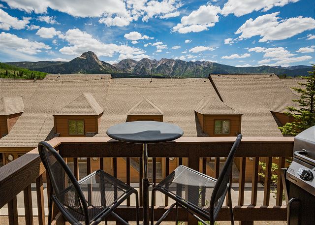 Cascade Village Condo - Awesome Views - Heated Pool 9