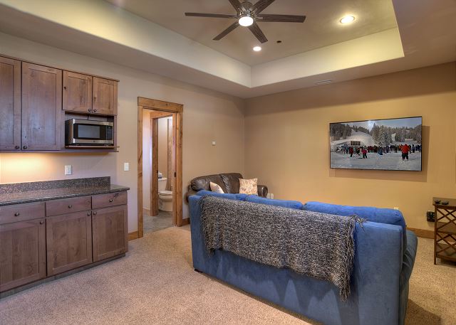 Pet Friendly Home Across from Purgatory - Views - Hot Tub - On Demand Shuttle 10