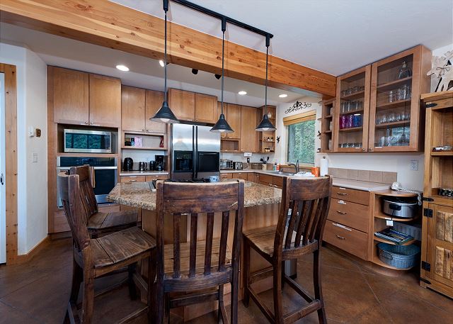 Secluded Mountain Home - 1 Mile to Purg - Hot Tub/Ping Pong Table/Lake Access 7