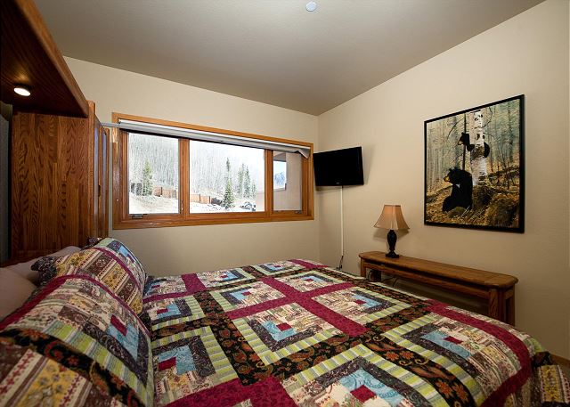 Affordable Purgatory Ski in/Ski Out Condo in the Main Plaza 10