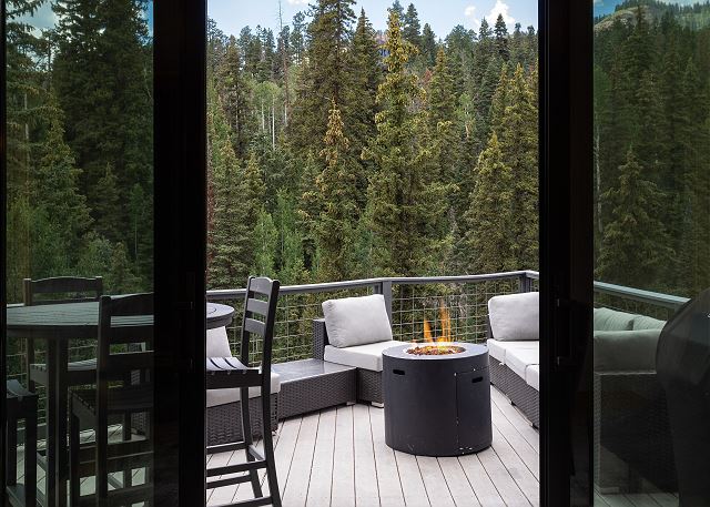 Luxury Home on Creek on 2 Acres - Hot Tub/Sauna/Pool Table/Fire Pit/BBQ Grill 3