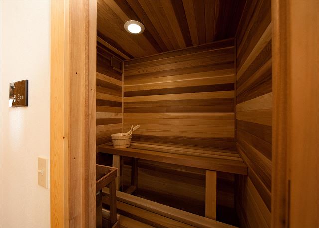 Luxury Home on Creek on 2 Acres - Hot Tub/Sauna/Pool Table/Fire Pit/BBQ Grill 10