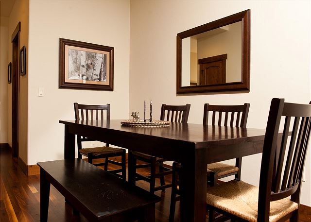 Luxury Townhome - Great Views - 4 Miles from Downtown - Central AC 10