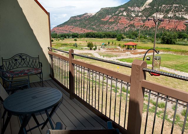 Luxury Townhome - Great Views - 4 Miles from Downtown - Central AC 7