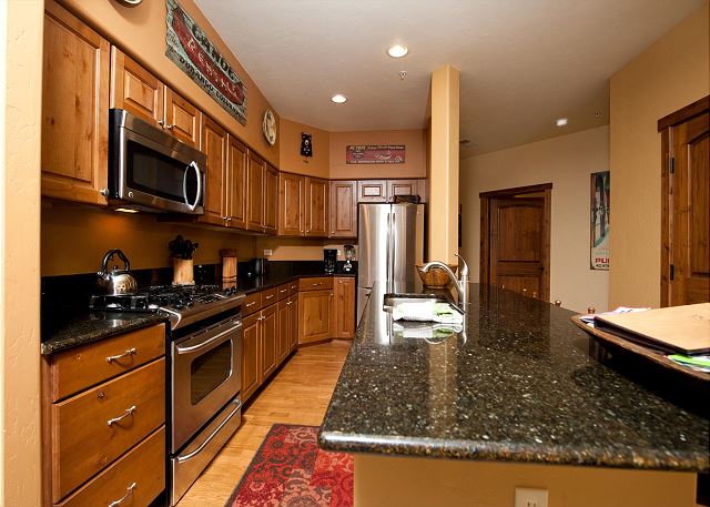 Professionally Decorated Peregrine Point Steps to Lifts 8