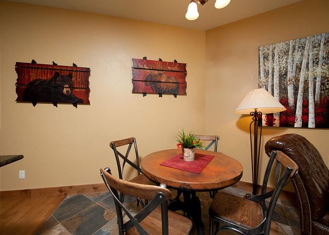 Professionally Decorated Peregrine Point Steps to Lifts 6