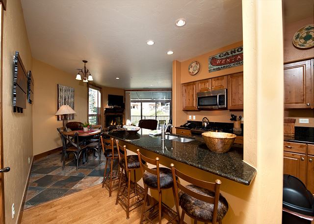 Professionally Decorated Peregrine Point Steps to Lifts 4