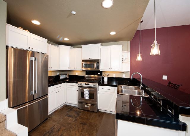 Mountain Townhome - Great Views - Free on Demand Ski Shuttle 8