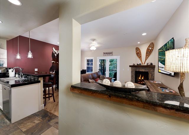 Mountain Townhome - Great Views - Free on Demand Ski Shuttle 6