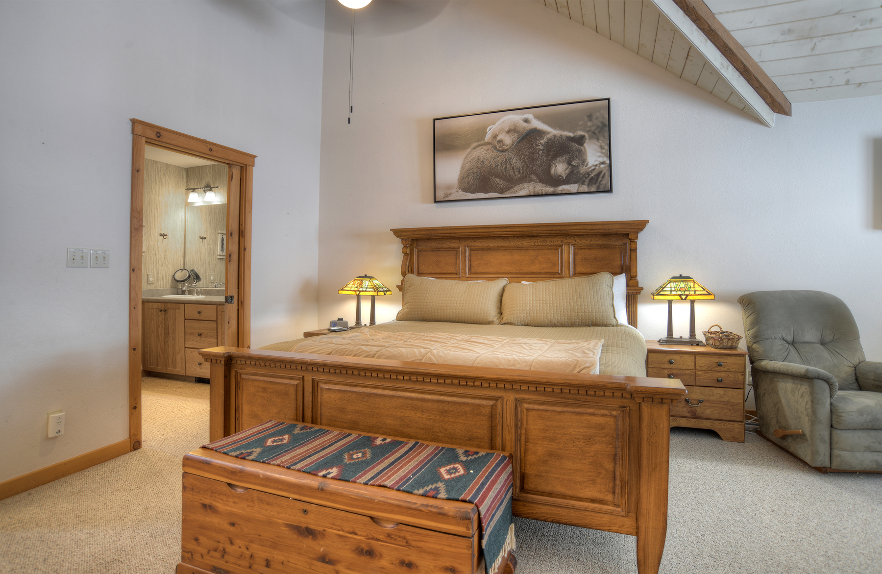 Master Bedroom - King, TV, Electric Fireplace, Sitting Area (2nd Level)