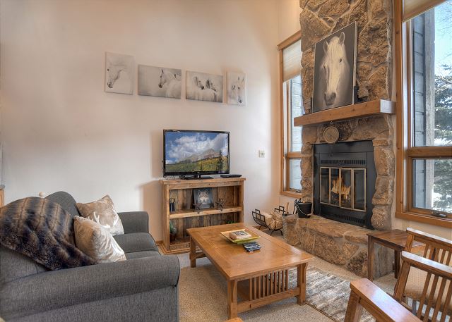 Cascade Village Condo - Views/Heated Pool/Two Decks 3