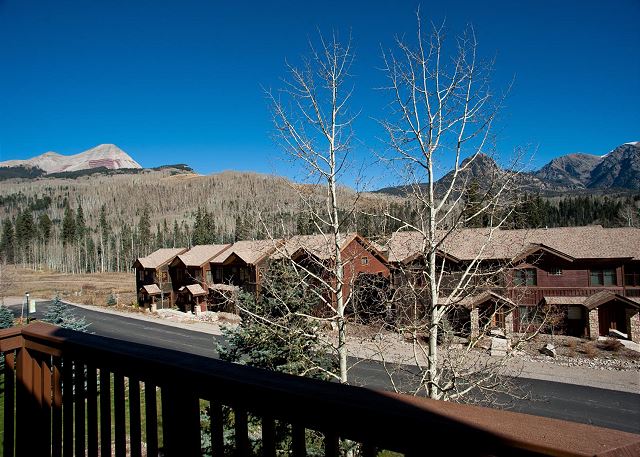 Cascade Village Condo - Views/Heated Pool/Two Decks 10