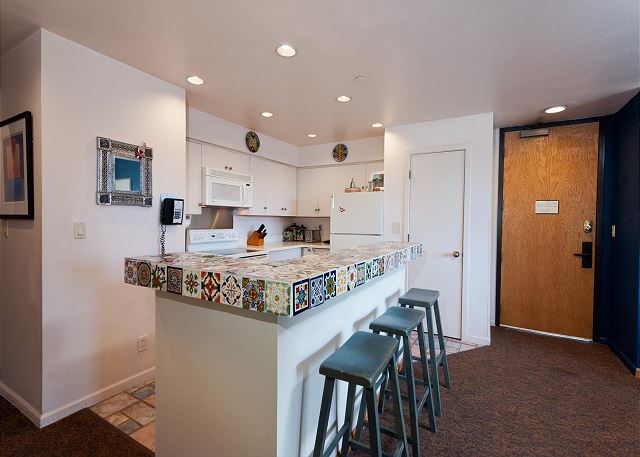 Ski in/Ski Out Condo in Main Plaza - Corner Unit - Views of the Slopes 8