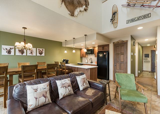 Cascade Village Condo/Two Decks/Views/Heated Pool 3