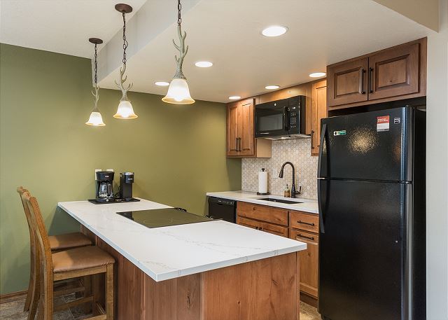 Cascade Village Condo/Two Decks/Views/Heated Pool 7