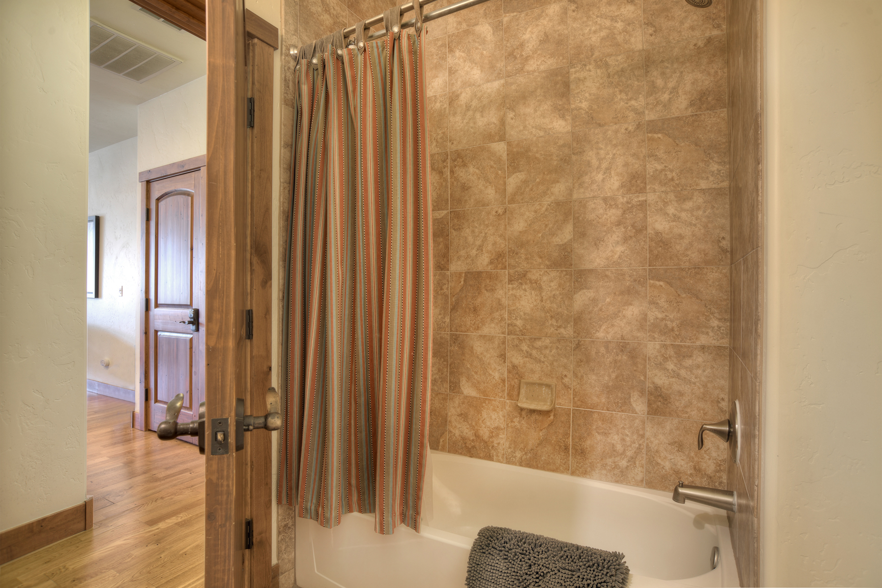 2nd Full Bathroom