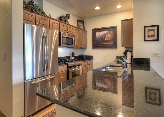 Peregrine Point Condo Steps to Lifts/Main Plaza at Puragatory - Amazing Views 10