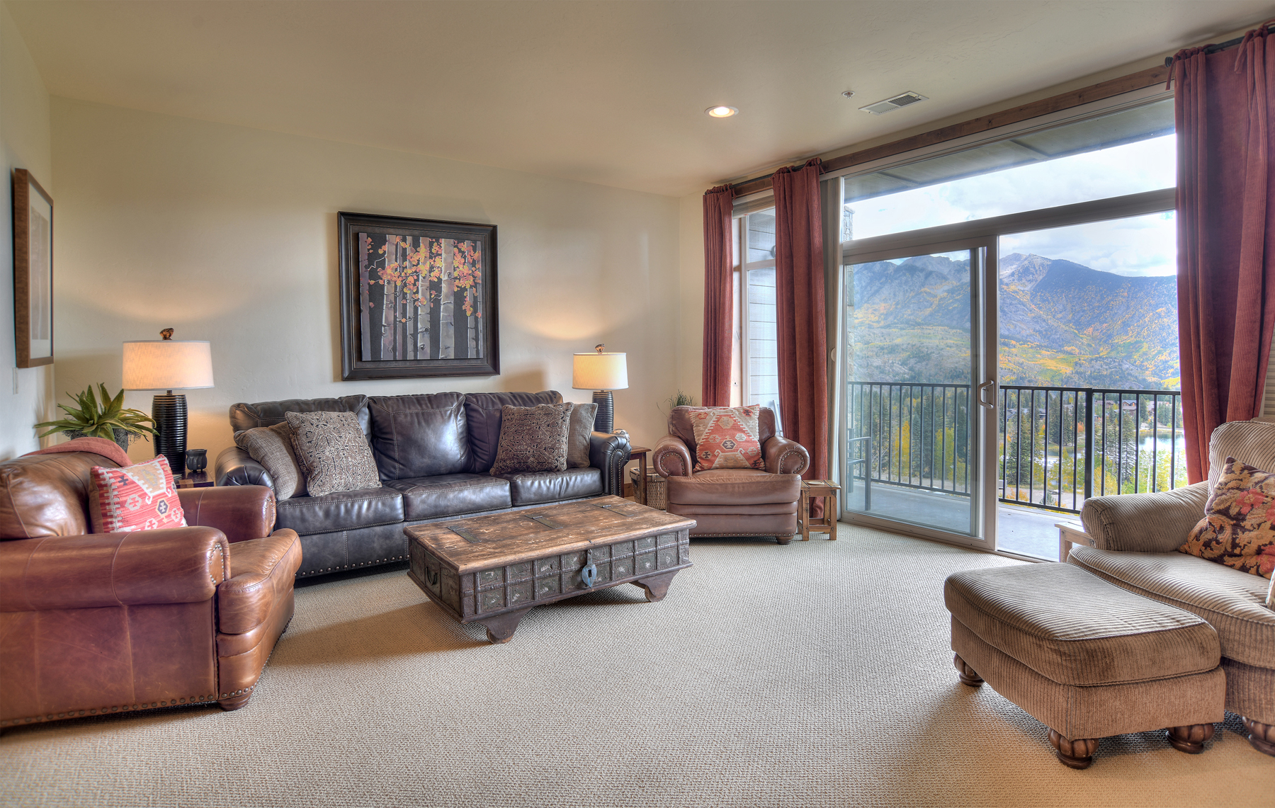 Living Space - Awesome views, deck, TV and gas fireplace