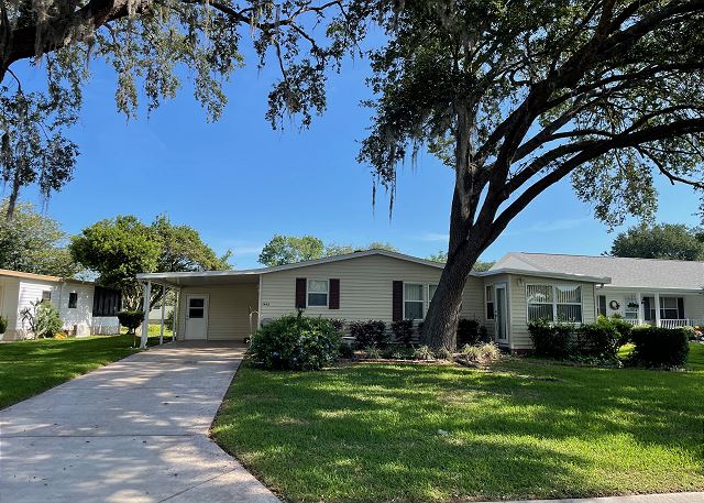 1443 West Schwartz Blvd